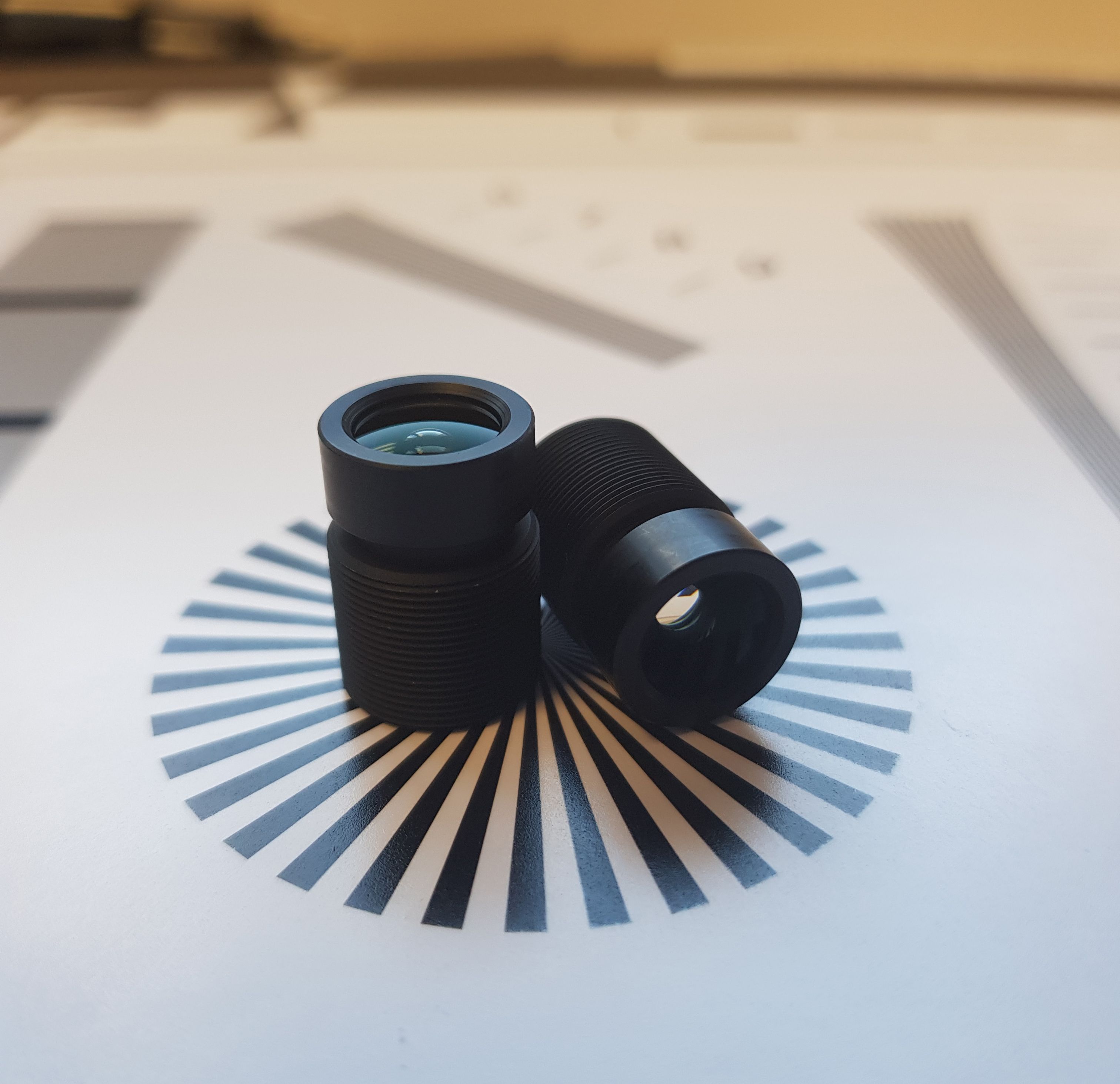 Lentilles Optiques pour Equipementiers Automobiles - Objectifs SUNEX